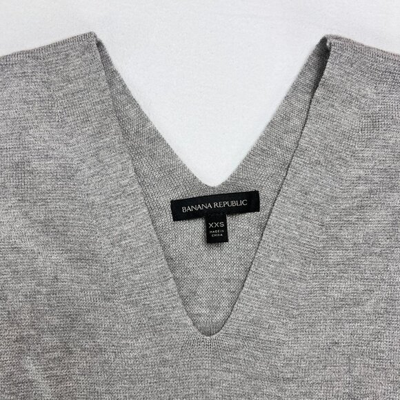 Banana Republic Knit V Neck Wool Blend Size XXS - Picture 3 of 7